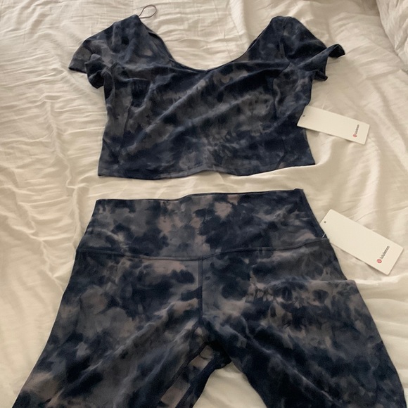 NWT 2 pieces Align shorts Diamond dyed, size 12 shorts and 12 short sle… - Picture 2 of 14